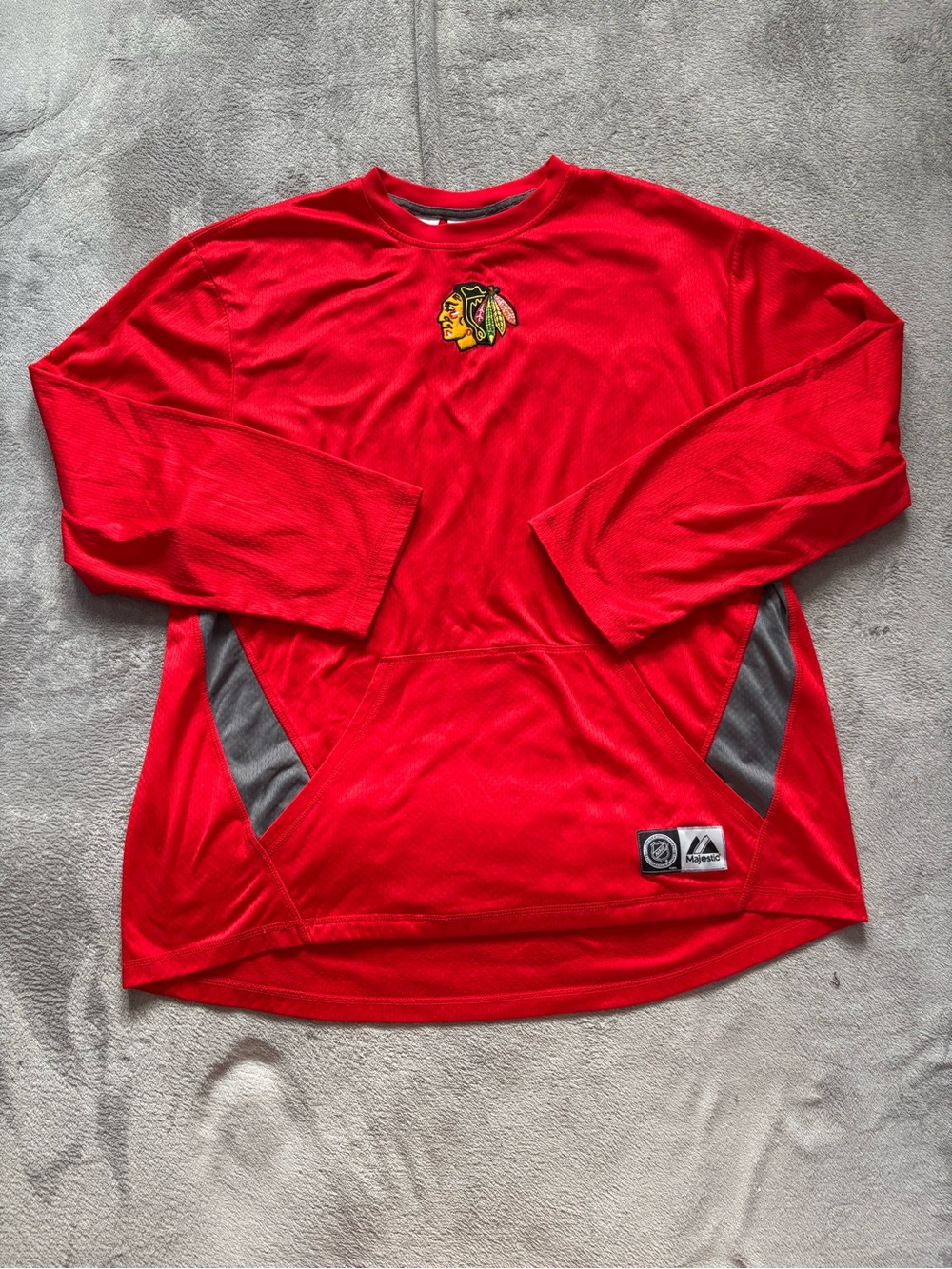 Chicago Blackhawks - Majestic Men's Red Long  Crew Neck Pullover Size XL